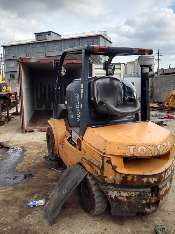 2009 Year Second Hand Forklifts , TCM 3 Ton Rough Terrain Forklift 54HP Engine Power